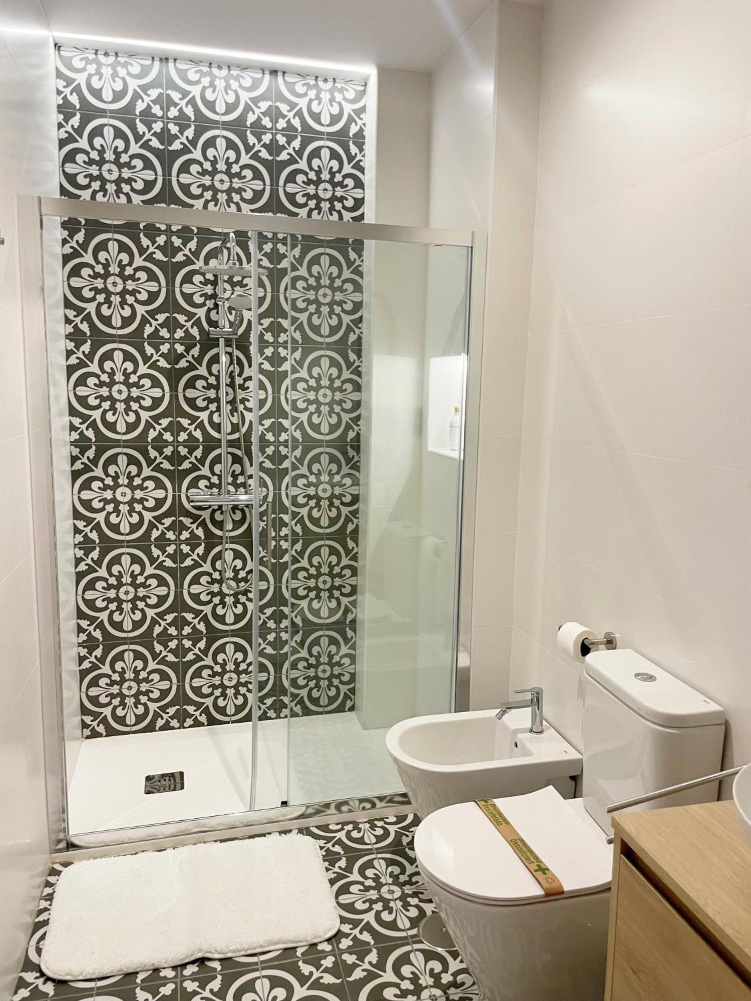 Piso Familiar Con Tres Habitaciones En La Goleta Málaga Exterior foto